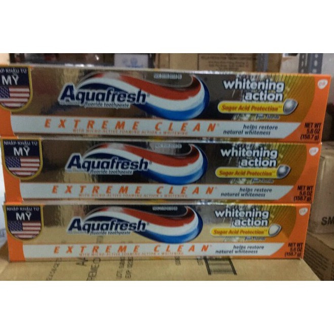 Kem đánh răng Aquafresh Extreme Clean Whitening Action 159g