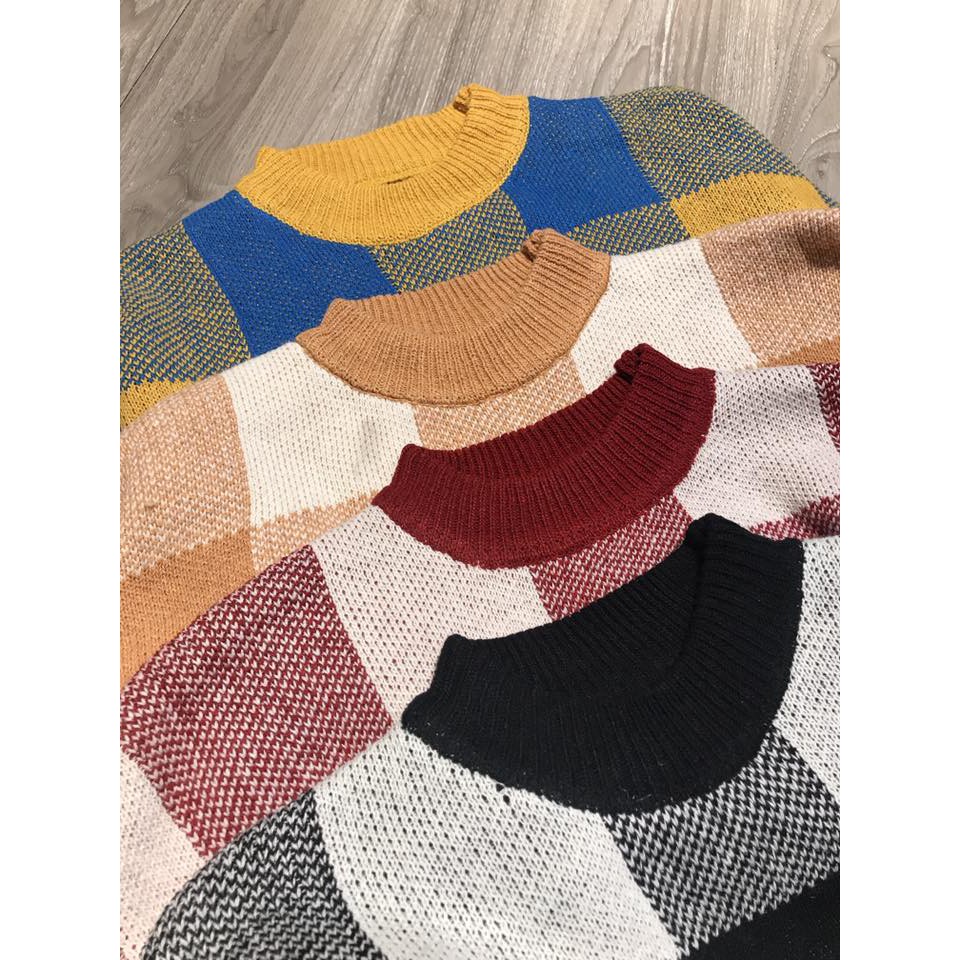 Áo len dệt kẻ ô