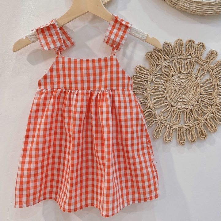 VAY55 - Váy bé gái, Váy xòe 2 dây, chất đũi thô, váy kẻ màu cam cho bé từ 10-20kg