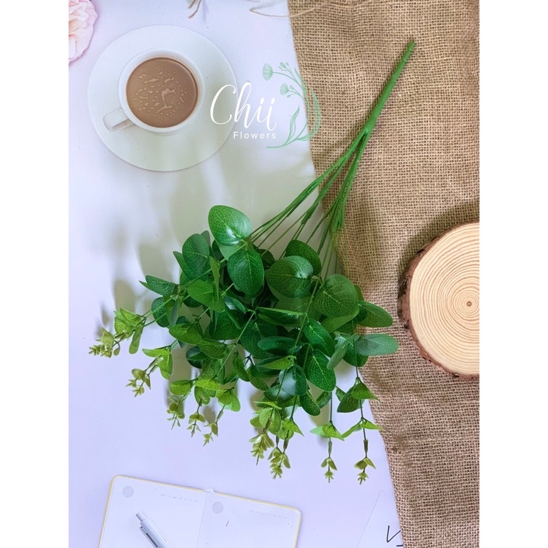 Lá táo giả trang trí hoa sáp, nhà cửa xinh xắn
