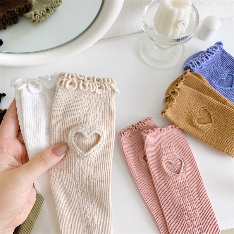 Tất cao cổ bèo hoạ tiết tim khuyết - bedth.socks