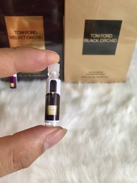 Vial Nước Hoa Nữ Tom Ford (velvet & black) 1,5ml | BigBuy360 - bigbuy360.vn