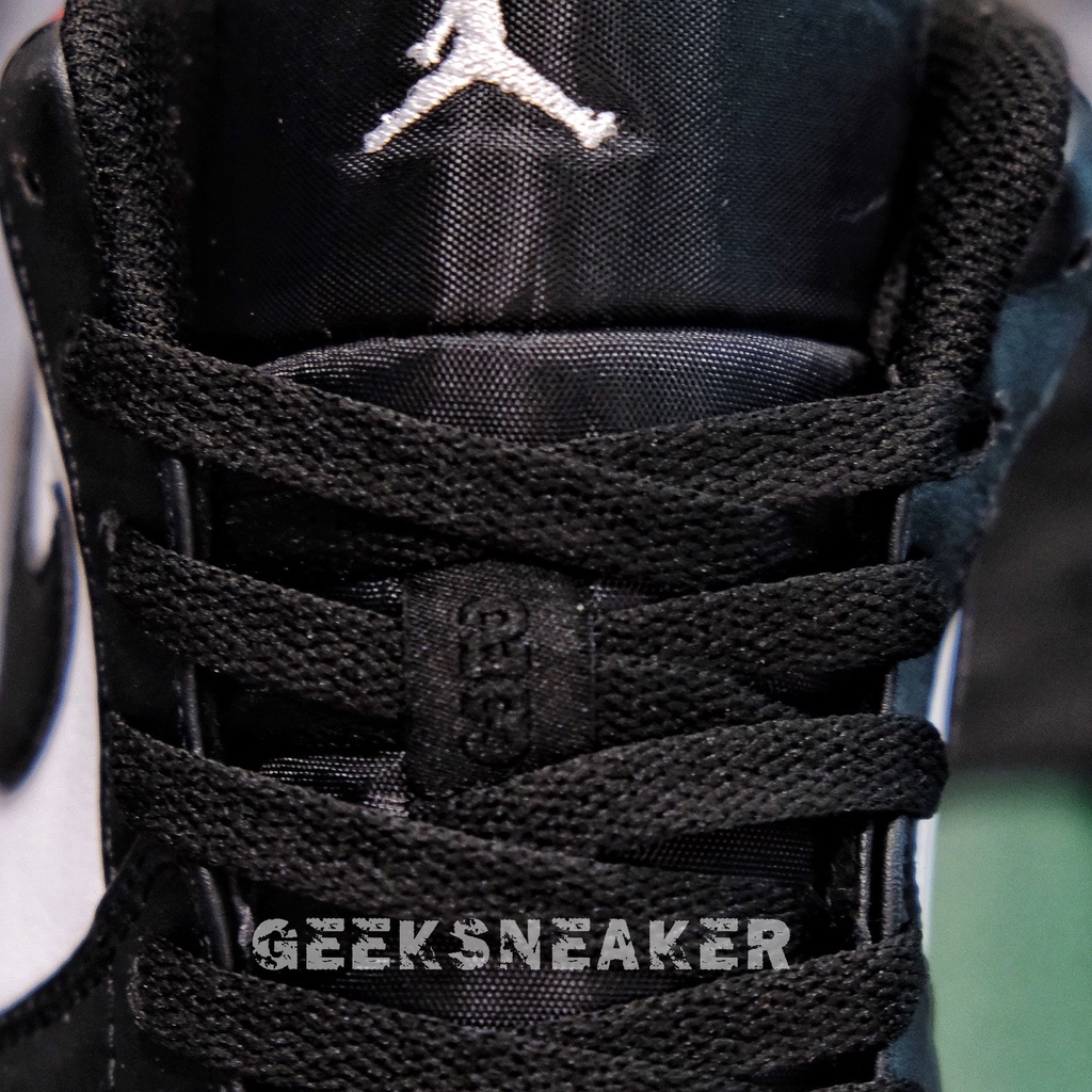 [GeekSneaker] GiàyThể thao -  Cổ Thấp Jordan 1 Low Bred Toe
