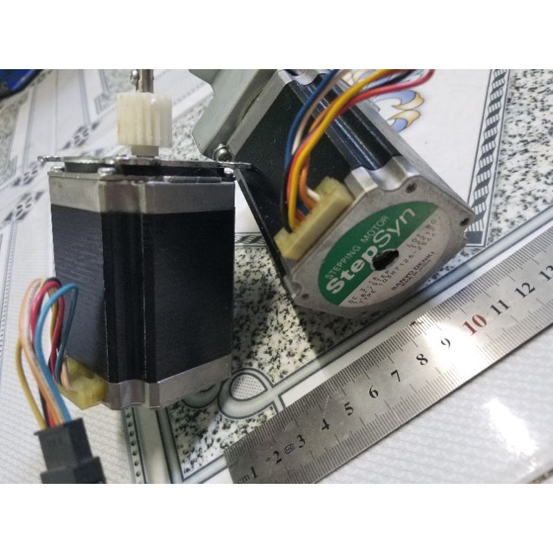Động Cơ Bước 57 - Nema 23 Sanyo Denki Step Syn 2 Phase 3.35a 1.8 độ