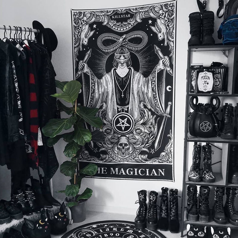 Thảm Treo Tường Trang Trí Phong Cách Gothic Rock Gothic