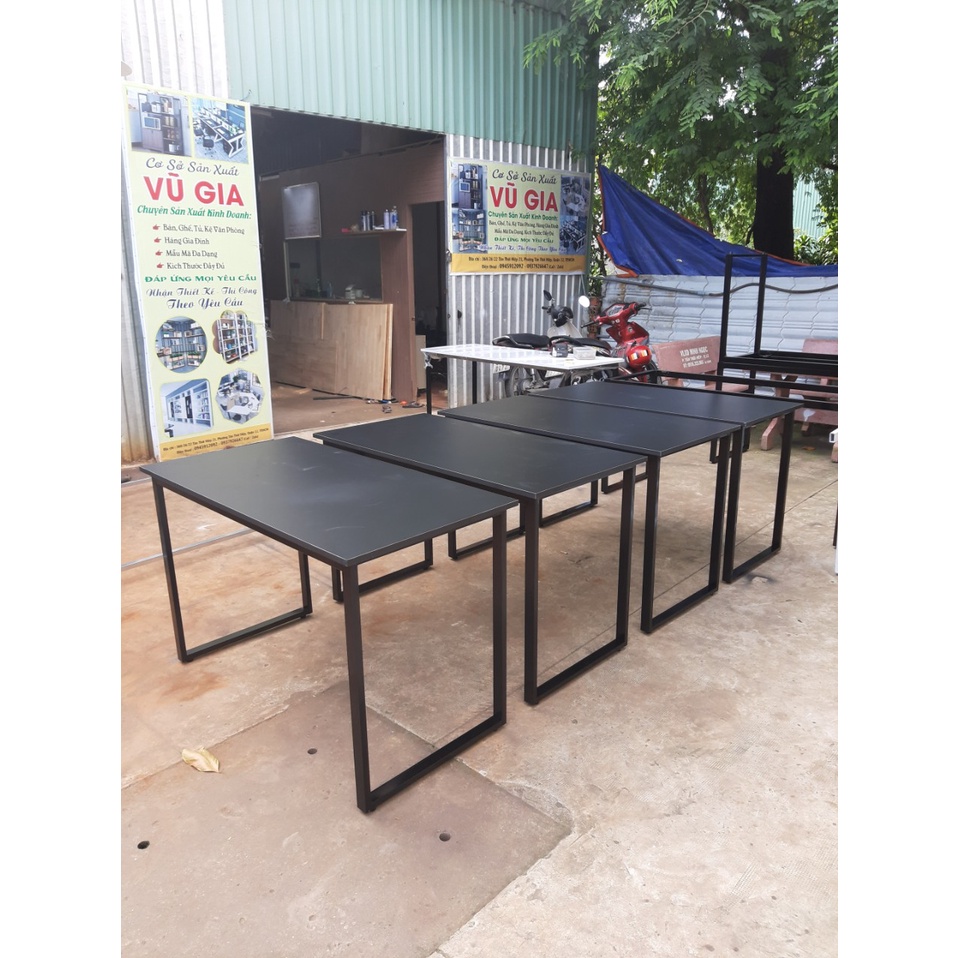 Bàn học, bàn làm việc chân sắt mặt gỗ
