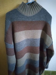 Áo len giấu quần order QC