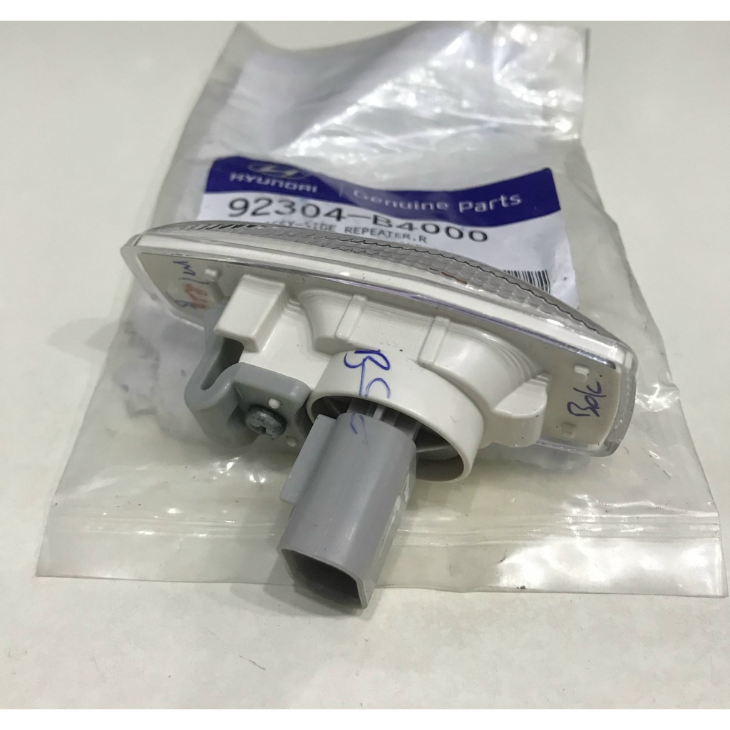 Đèn xi nhan tai xe Grand I10, Morning, Getz 92304B4000 / 92303B4000