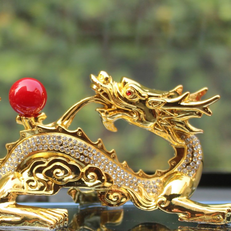 Tượng Rồng Vàng Nhả Ngọc Trang Trí Xe Hơi, Tượng Rồng Phong Thủy Mạ Vàng Titan Cao Cấp Tặng Kèm Nước Hoa