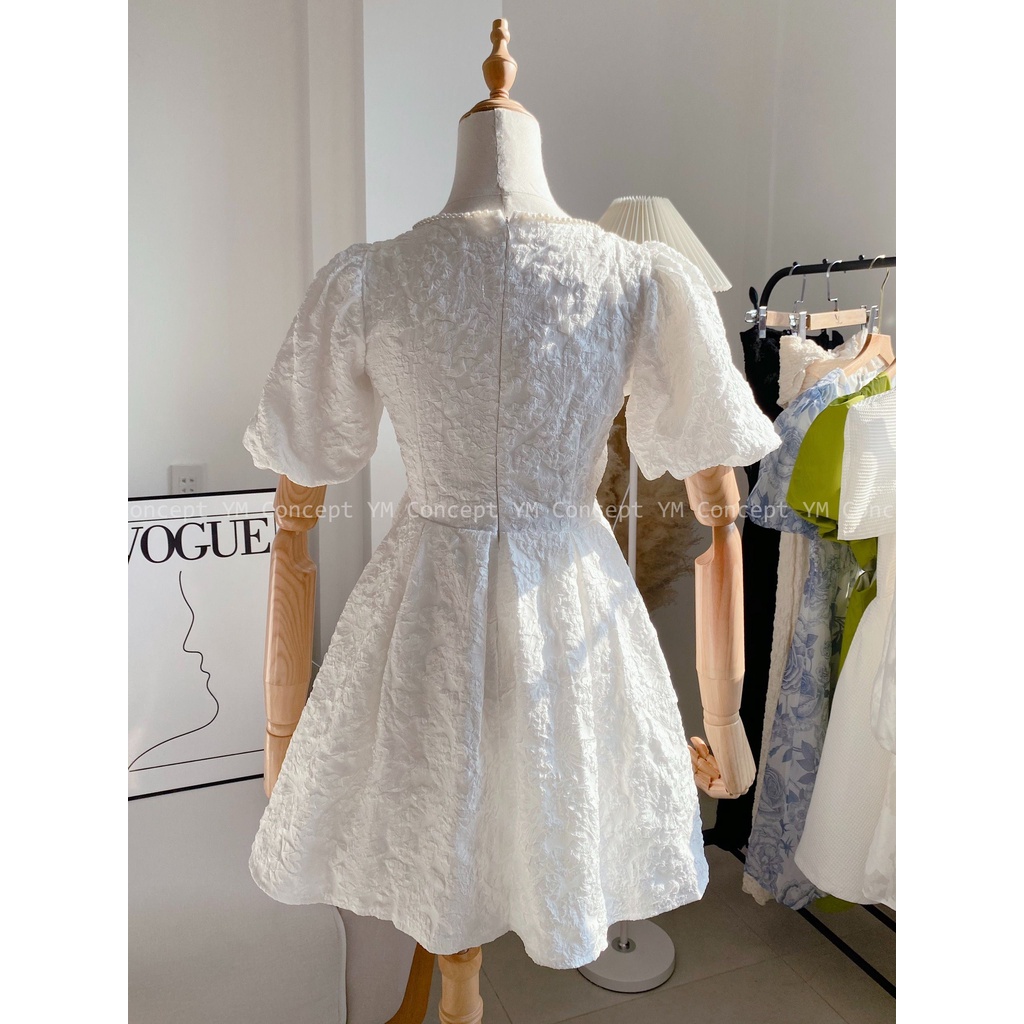 Đầm Gấm Xòe Cổ Vuông Đính Ngọc Khoét Eo - D0520