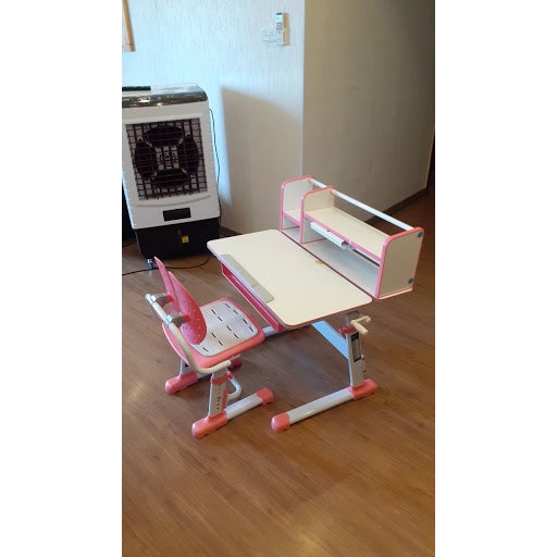 BÀN HỌC THÔNG MINH CHỐNG GÙ, CHỐNG CẬN CHO BÉ CAYABE MÀU HỒNG CB001 | BigBuy360 - bigbuy360.vn