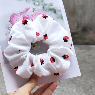 Dây buộc tóc scrunchies hình quả dâu