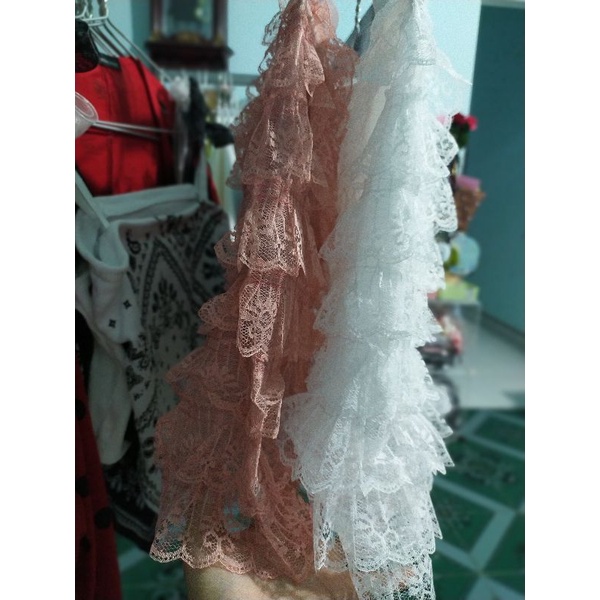 Chân váy ren tầng 2 màu xinh xắn