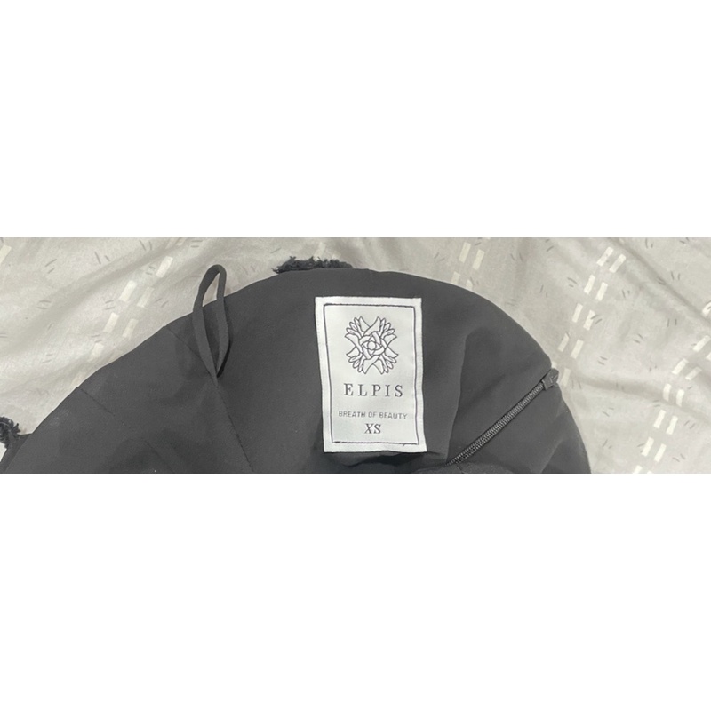 Váy xoè elpis mới 99%