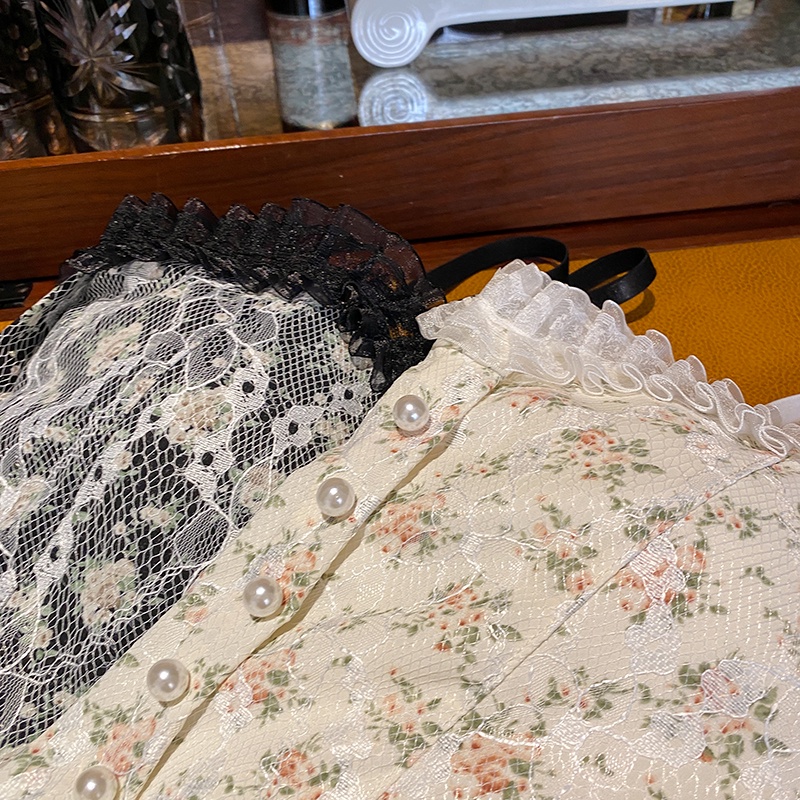 Áo hai dây phối ren họa tiết hoa nhí dáng ngắn ôm hở rốn