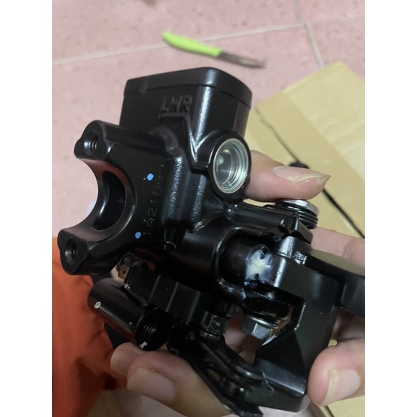 Cùm dầu thắng vario , click 2018 , 2019 nhập khẩu chính hãng honda