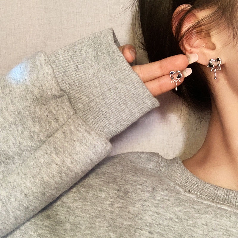 Bông Tai Kim Bạc 925 Đính Đá Zircon Đen Hình Trái Tim Kiểu Cách Cho Nữ