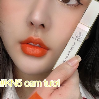 Son màu số 5 cam tuoi lì và duong môi của các chị em mọi lua tuổi