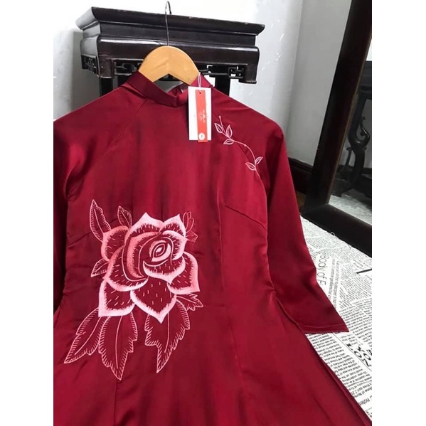 ÁO DÀI LỤA NGỌC CAO CẤP THÊU HOA HỒNG