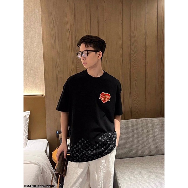 Áo T-Shirt L.V Trái Tim Thêu Cao Cấp Hoạ Tiết Trẻ Trung