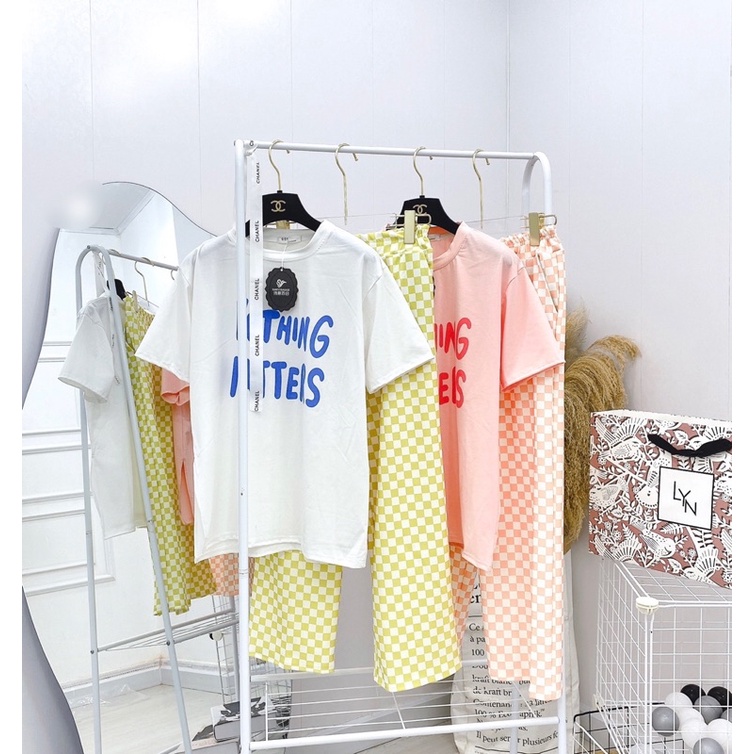 Set Bộ Quần Kẻ Caro Ống Rộng Dài Áo Phông Trắng Chữ