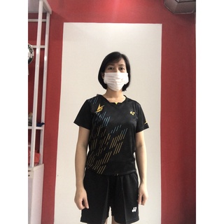 Áo cầu lông nữ Yonex 8235 (đen - đỏ)