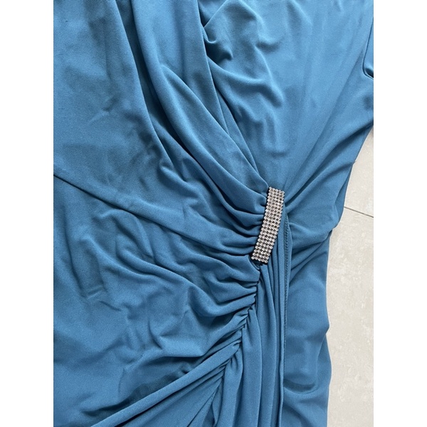 Đầm của hãng Maggy london dư xịn rất đẹp có big size