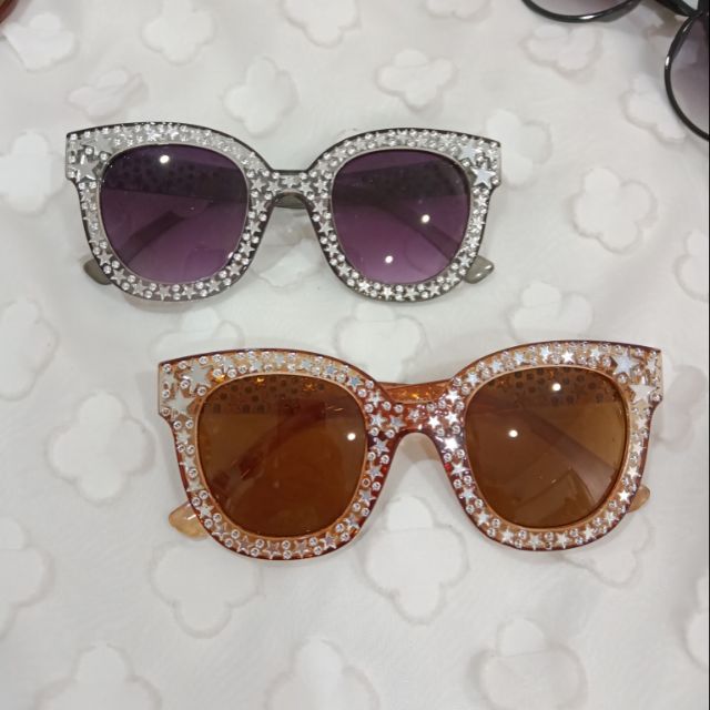 Kính mắt mèo sang chảnh