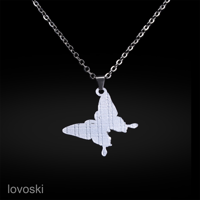 Dây chuyền mặt bươm bướm đổi màu sắc theo tâm trạng