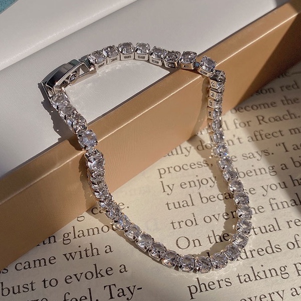 Vòng tay đá khóa gập nhẹ nhàng sang trọng VT52