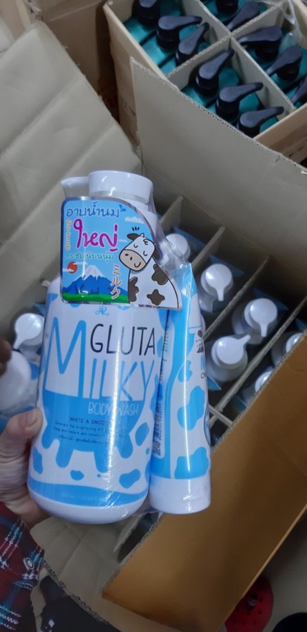 Set sữa tắm + sữa rửa mặt sữa bò Milky Gluta