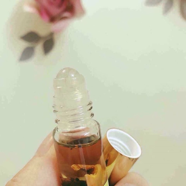 Dầu Lăn Nhân Sâm Thảo Dược Thái