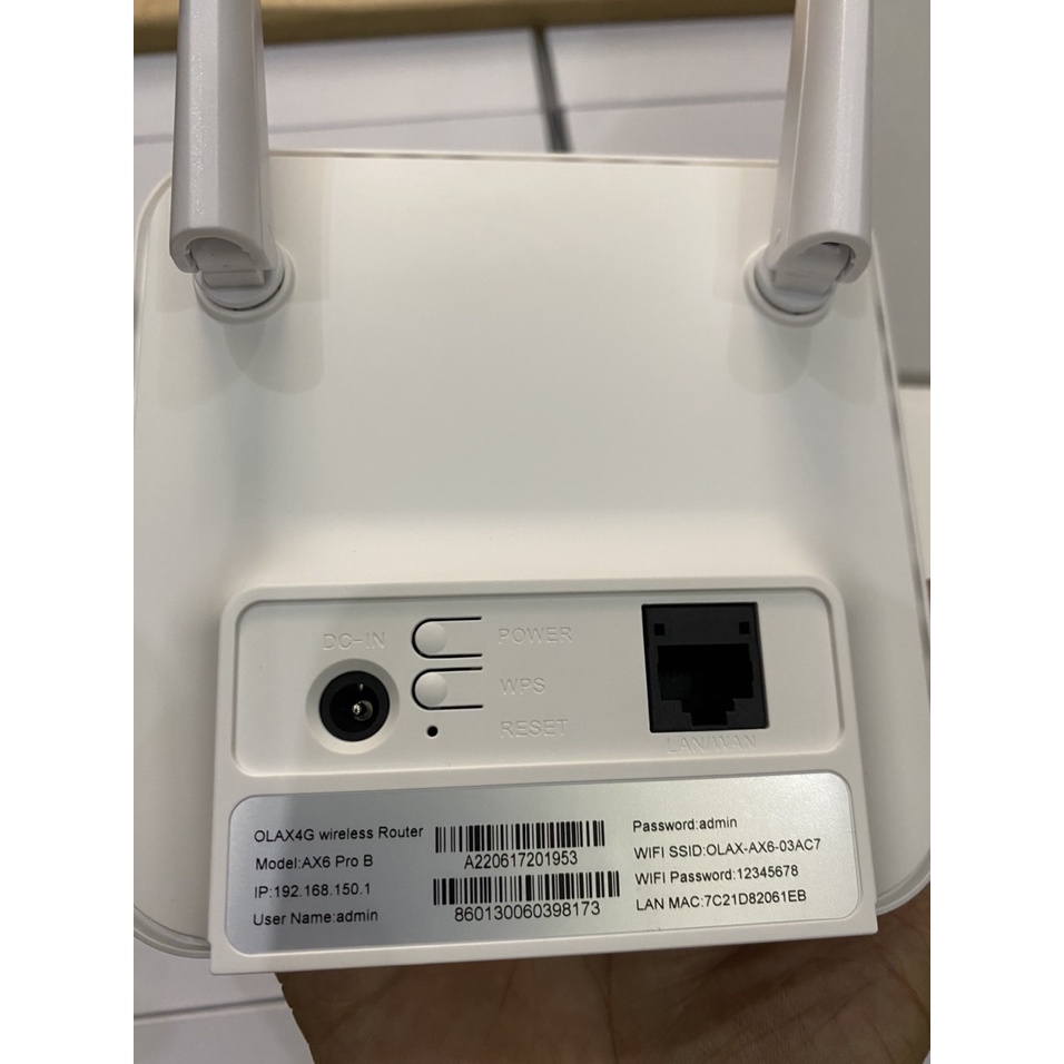 Bộ phát Wifi 4G Olax AX6 Pro Pin dự phòng 4000mAh. Tốc độ 300Mbps truy cập 32 User | BigBuy360 - bigbuy360.vn