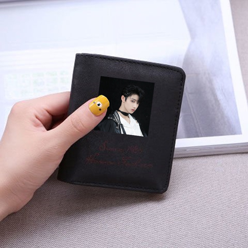 Ví ngắn hồng đen cầm tay in hình Chu Chí Hâm GIA TỘC TF idol cpop hoa ngữ unisex cá tính