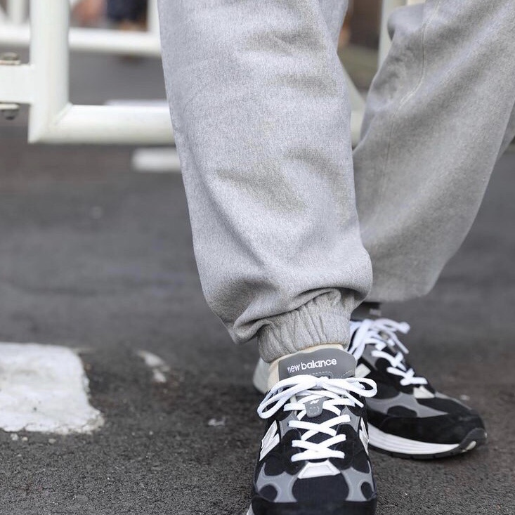 Quần nỉ jogger nam nữ ống rộng bo gấu cá tính Quần jogger chất nỉ bông mặc thu đông I'm Basic