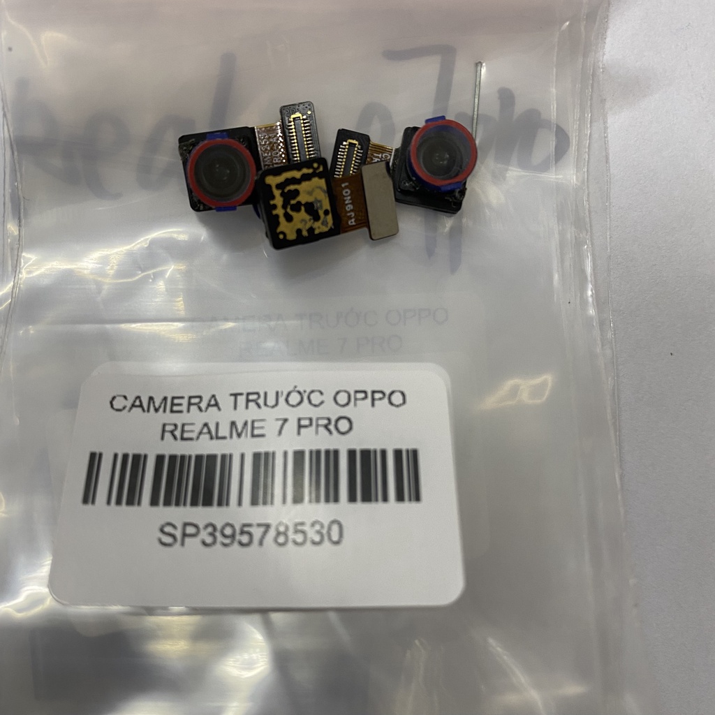 Camera trước Oppo Realme 7 Pro