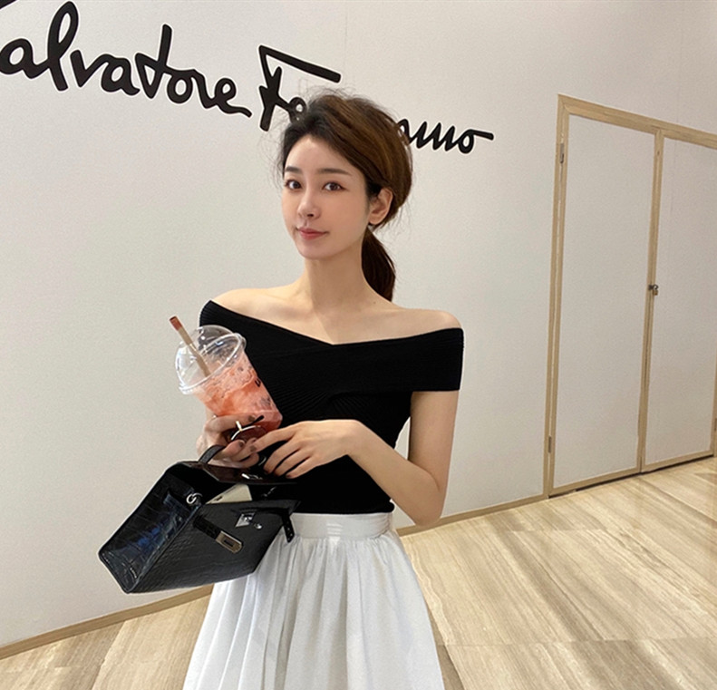 Áo không tay phối vạt đan chéo thời trang cho nữ | BigBuy360 - bigbuy360.vn