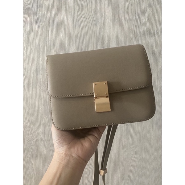 Thanh lí túi xách màu Almond siêu hot size 19