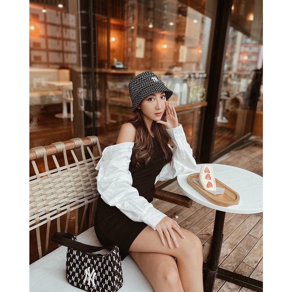Túi đeo vai MLB NY MONOGRAM HOBO BAG BLACK thời trang