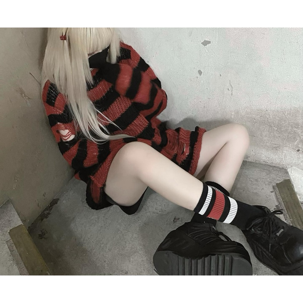 Áo len dài váy kẻ ngang rách gấu tạo layer chuyển màu ombre cá tính phong cách Châu Âu Lady Ghost