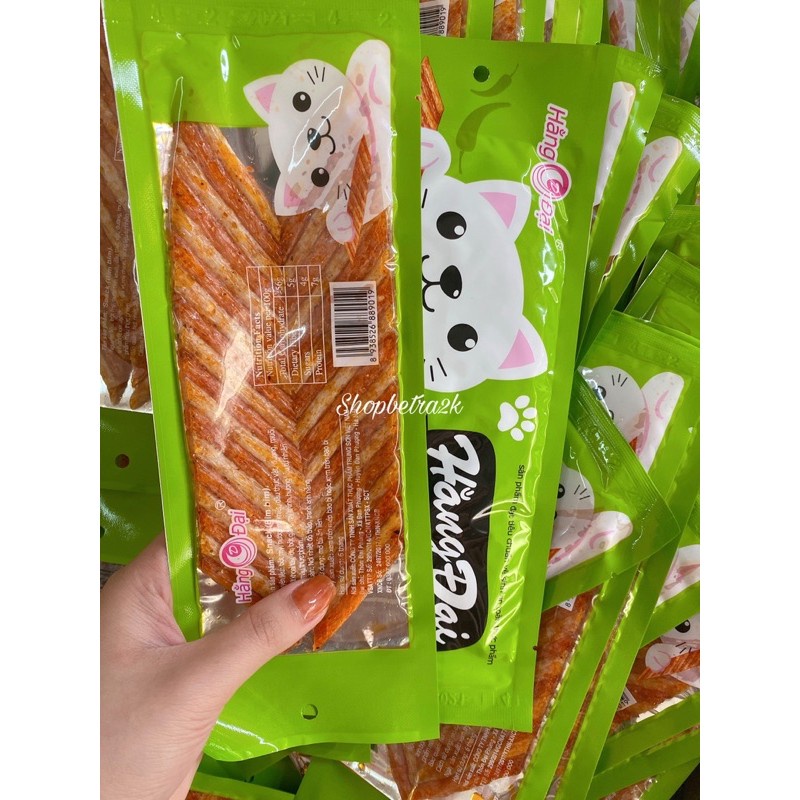 Snack mèo yêu cá