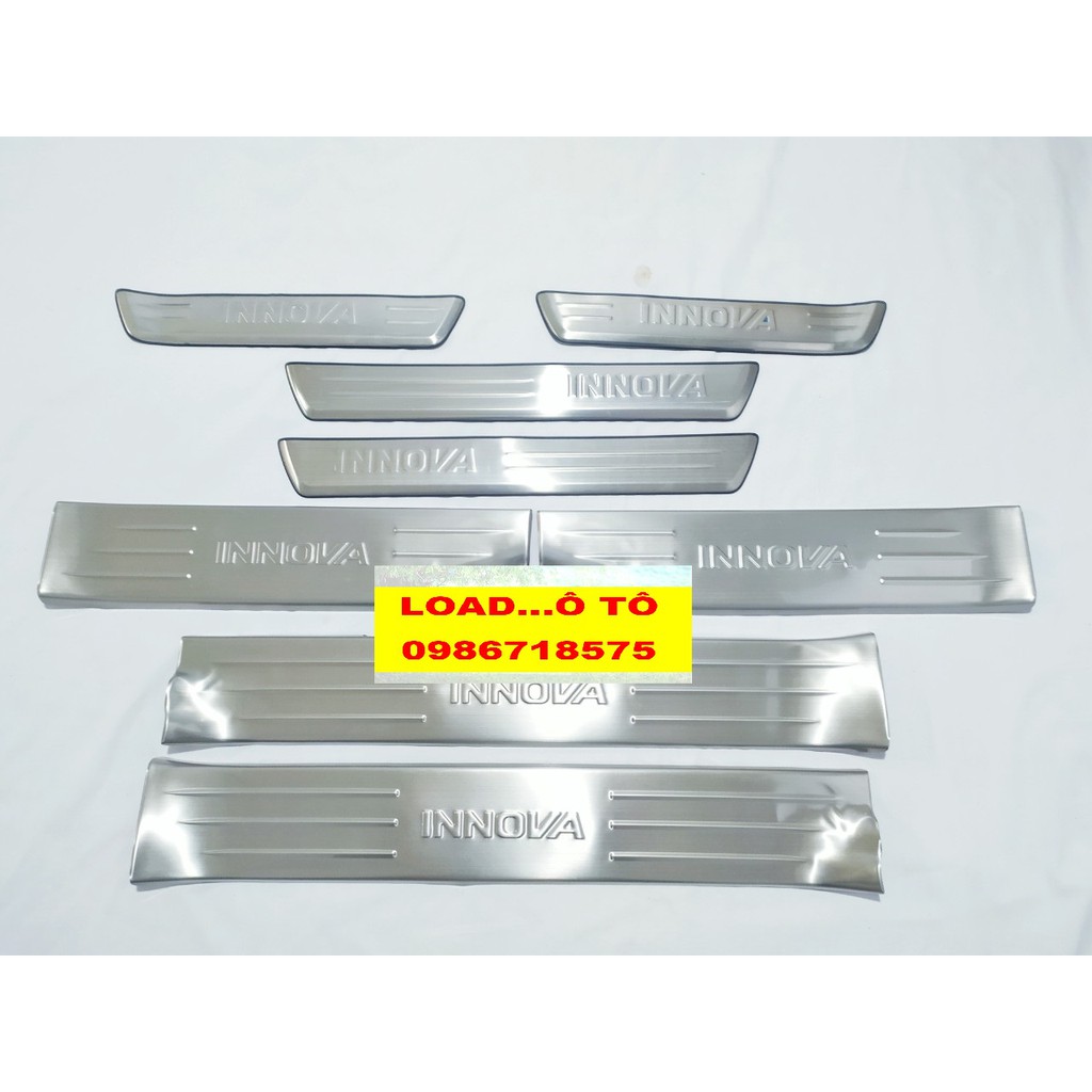 Ốp Bậc Cửa, Nẹp Bước Chân Toyota Innova 2023-2017 Trong Ngoài Chất Liệu Inox Cao Cấp