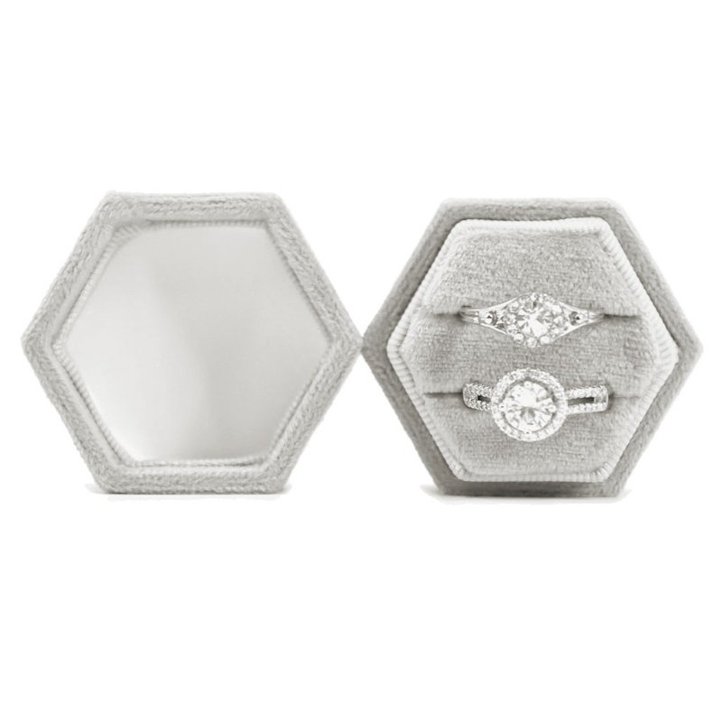 Giá Đỡ Nhẫn Đính Hôn Bằng Nhung Hai Ngăn Tiện Dụng