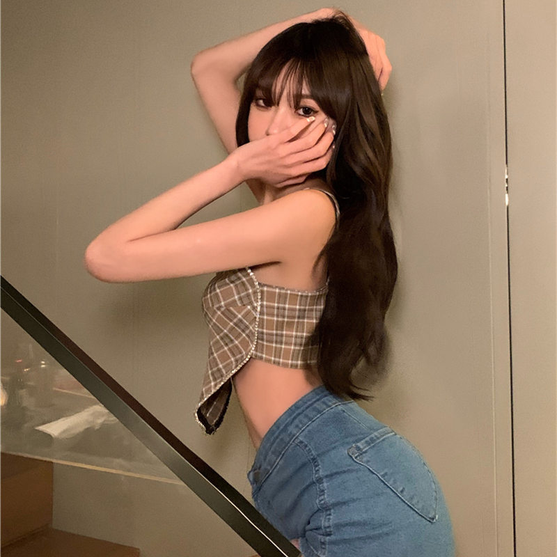 Áo Croptop Kẻ Sọc Thiết Kế Lệch Tà Cá Tính Cho Nữ