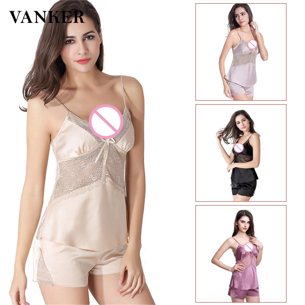 Đầm ngủ ren hoa thiết kế hở lưng chất liệu co giãn thoải mái
