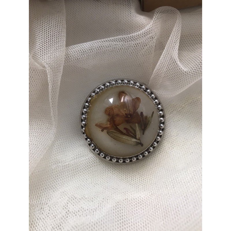 Cài áo lá ép vintage #2hand