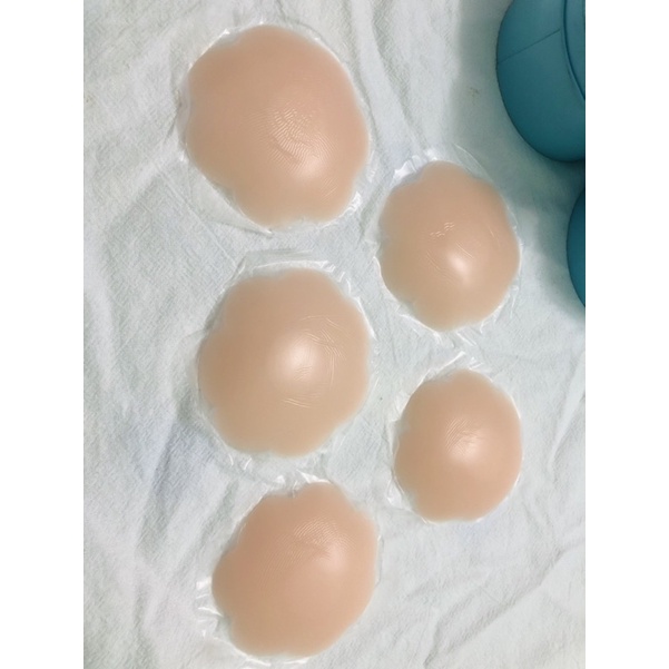 Hộp 5 Cặp Dán Ti Nhũ Hoa Silicon Tái Sử Dụng Nhiều Lần bikiniMe R79