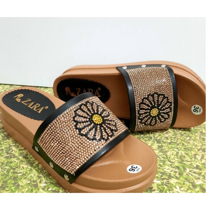 DÉP ĐẾ BÁNH MÌ ĐÍNH KIM TUYẾN NỮ 4.5CM (TĂNG 1 SIZE)