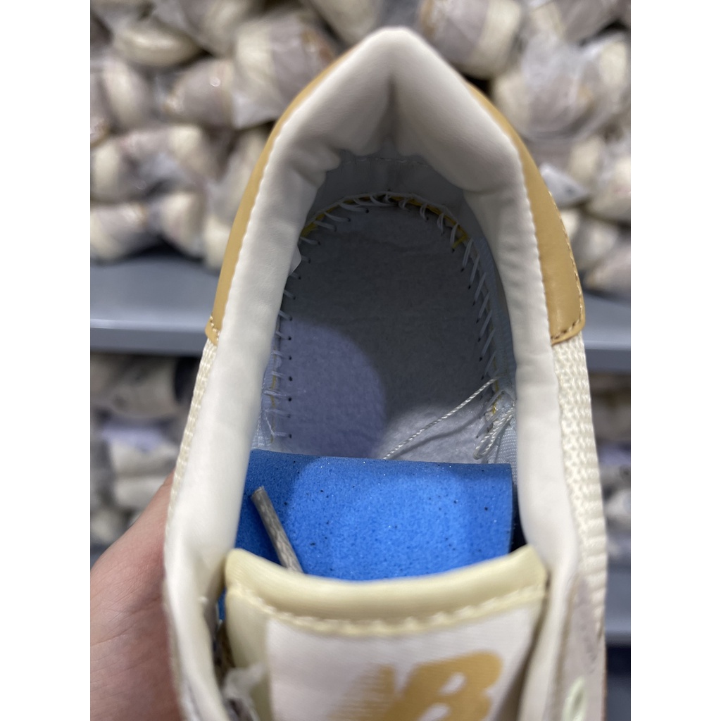 Giày NB 300 chữ vàng 1;1