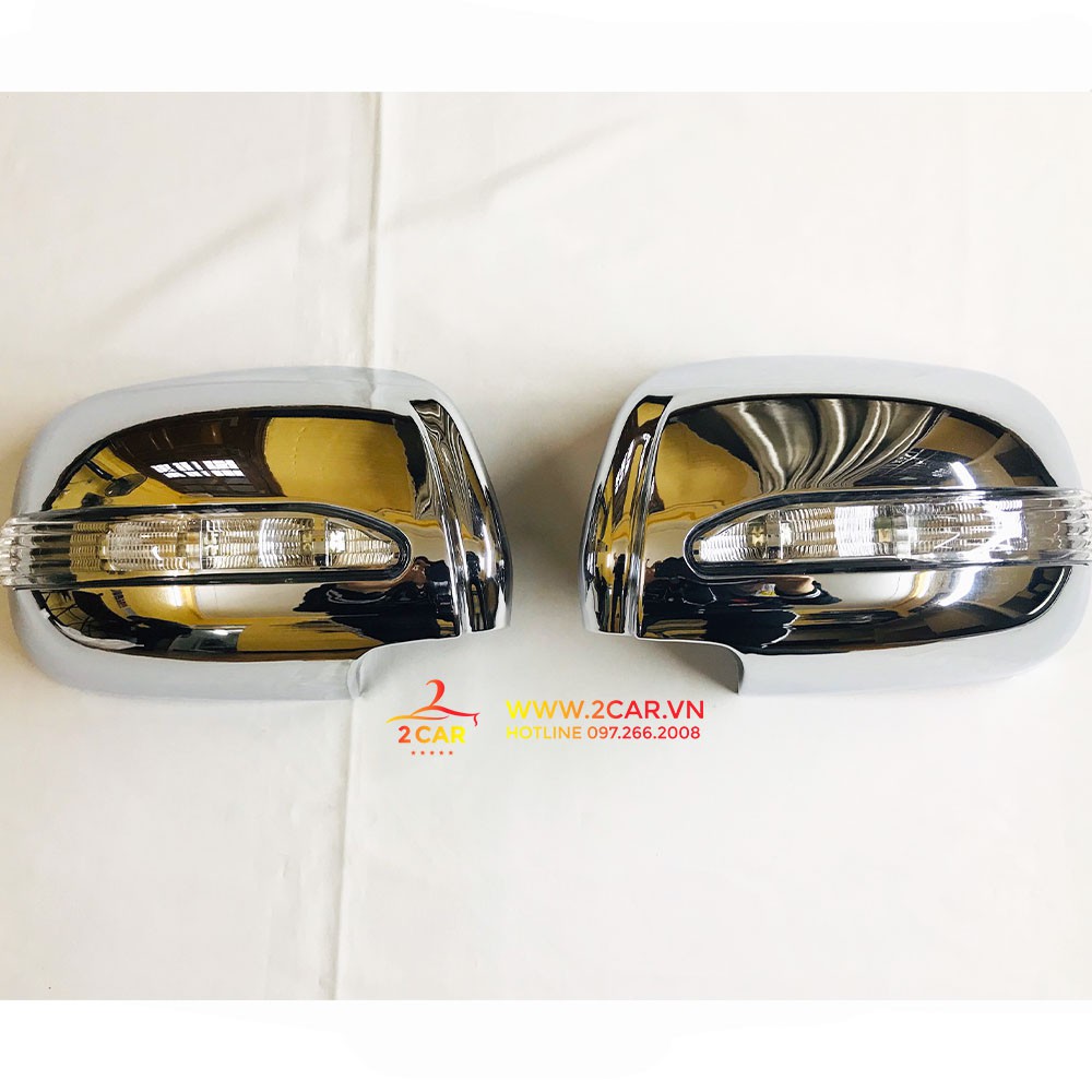 Ốp gương chiếu hậu xe Toyota Fortuner 2006- 2009- 2015 loại có đèn xi nhan - Giá 1 cặp